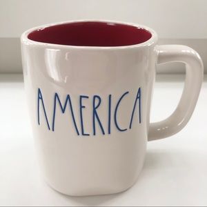 NEW Rae Dunn AMERICA Mug